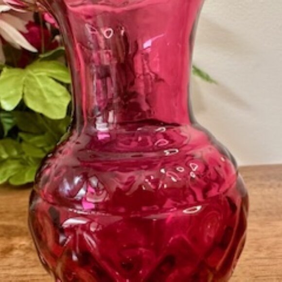Vintage Cranberry Glass Ruffled Vase Diamond Heart Motif Elegant Red Art Glass - Picture 3 of 7